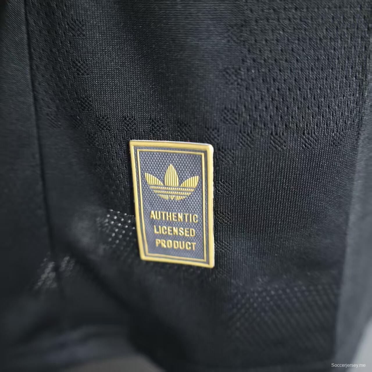 نسخة اللاعب 25/26 قميص بايرن ميونيخ 25/26 مهرجان أكتوبر فيست الأسود