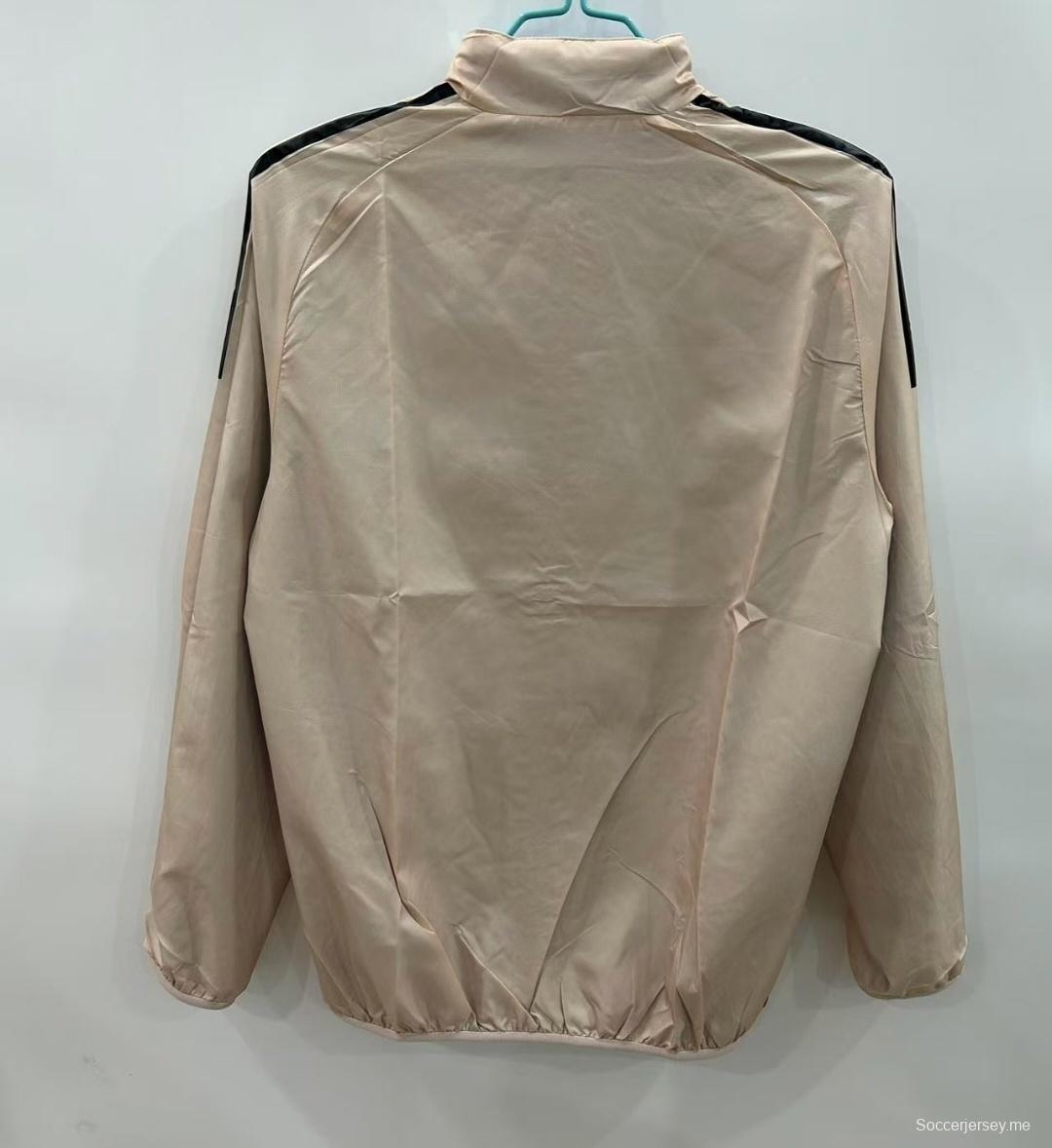 2025 إيطاليا 2025 أزرق فاتح/بيج فاتح مع سترة واقية من الرياح قابلة للانعكاس بنقشة زهور