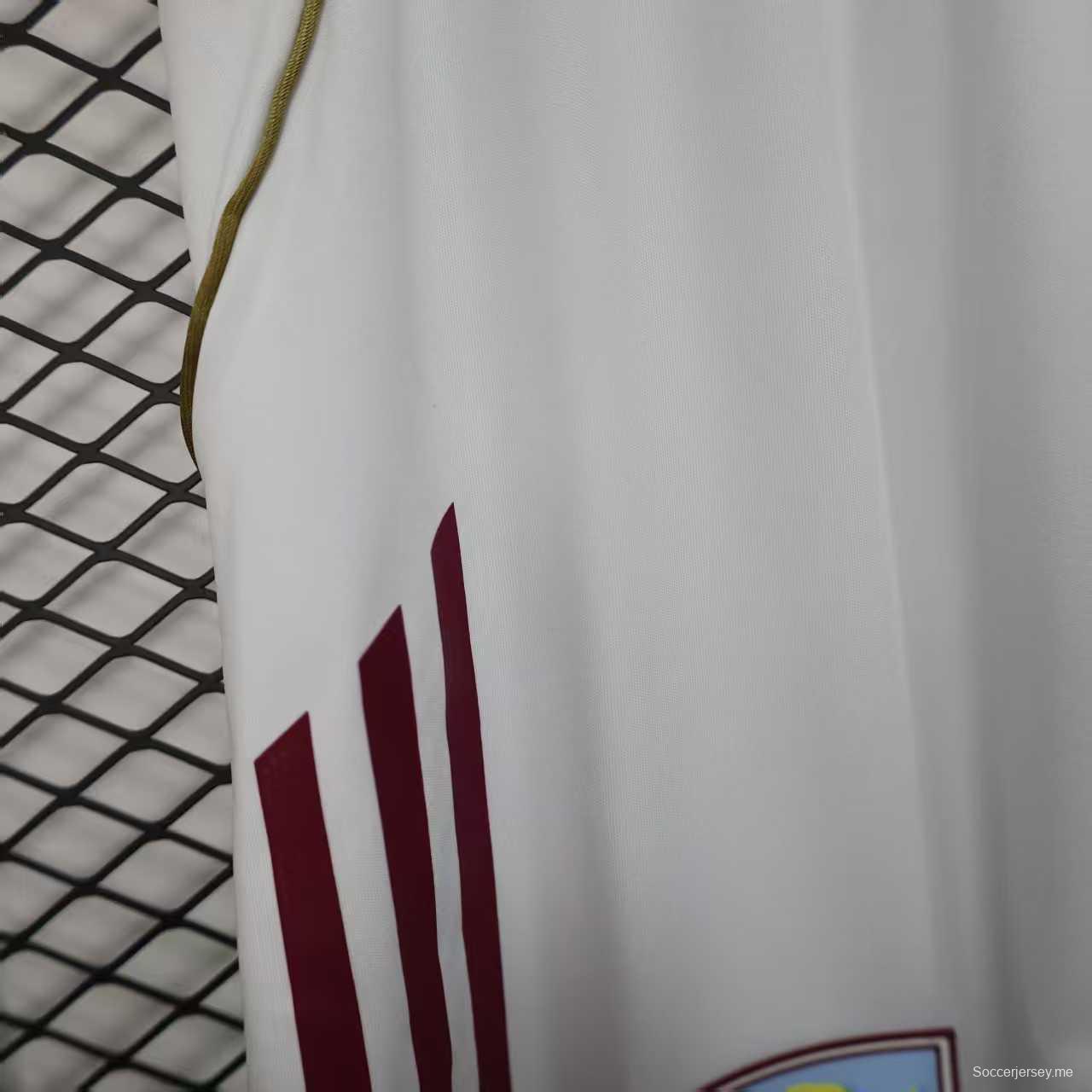 إصدار اللاعبين 25/26 شورت أبيض قصير أستون فيلا 25/26