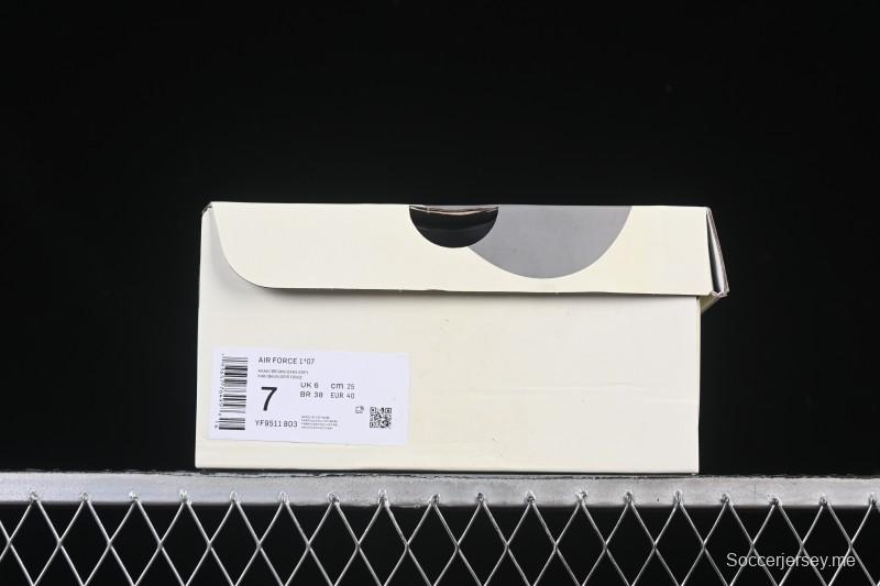 حذاء نايك اير فورس 1 '07 منخفض بالتعاون مع بالنسياغا حذاء رياضي كاجوال باللون الأبيض والأزرق والذهبي - YF9511-803