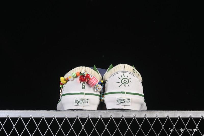 Vans Old Skool Low Top Casual Skate Shoes - VN000EGYCRM