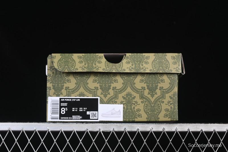 حذاء نايك اير فورس 1 '07 لو من نايك بالتعاون مع غوتشي شبح الوجه البيج الرمادي كاجوال سنيكرز - QW5836-024