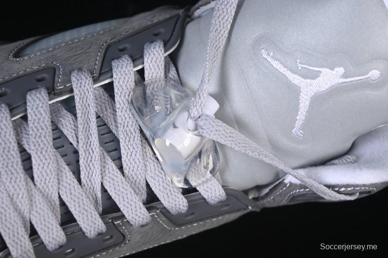 حذاء كرة السلة اير جوردان 5 ريترو من نايك بتصميم رمادي ذئب - DD0587-002