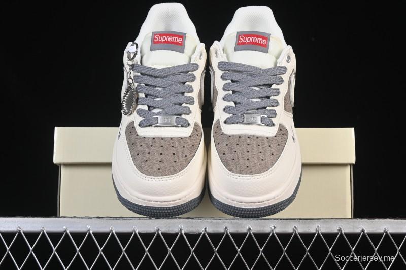 حذاء نايك اير فورس 1 '07 منخفض سوبريم سوبريم سنيكرز كاجوال من قماش البيج - XX3168-210