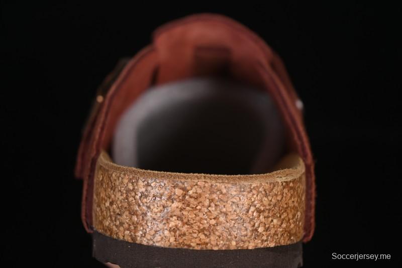 سلسلة صنادل بيركنستوك بجزء علوي من الجلد الناعم ونعل وسطي من المطاط الفلين - نبيذ أحمر