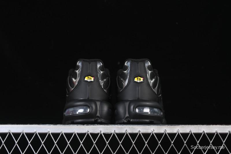 حذاء الجري اير ماكس بلس ريترو من نايك بتقنية الوسائد الهوائية - HJ9743-001