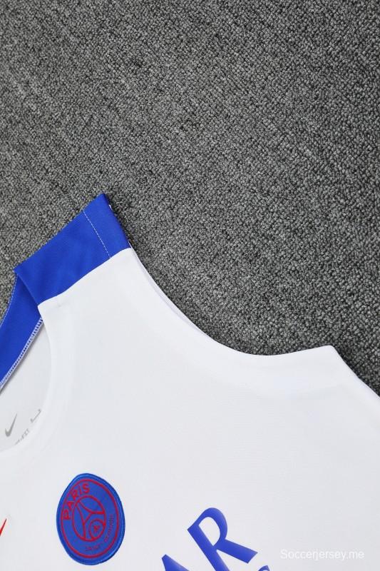 25/26 باريس سان جيرمان سترة بيضاء + قميص أبيض + شورت