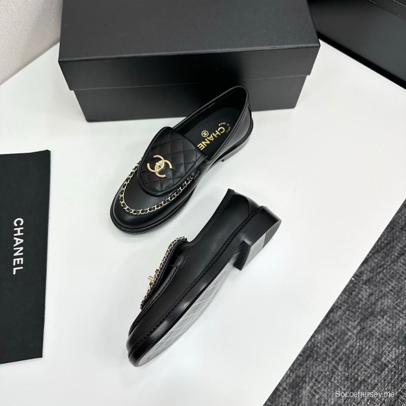 Chanel Classic Flap Chain CC Loafers with Buckle Closure - LY00320