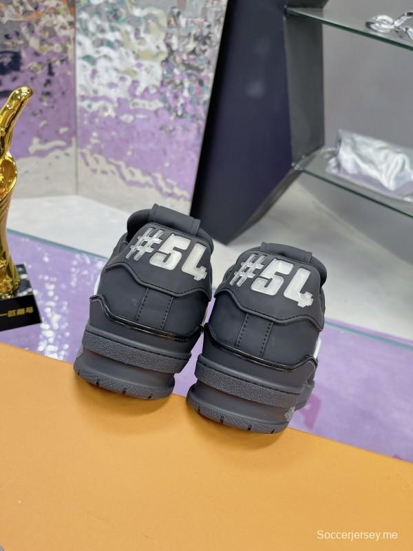 حذاء رياضي LV Trainer Maxi من لويس فويتون LV مزود بكابل شحن LED متعدد الألوان - AS00660