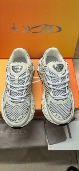 حذاء رياضي بتصميم ريترو - AS00400 من ديور B35 أبي أحذية رياضية بتصميم ريترو - AS00400