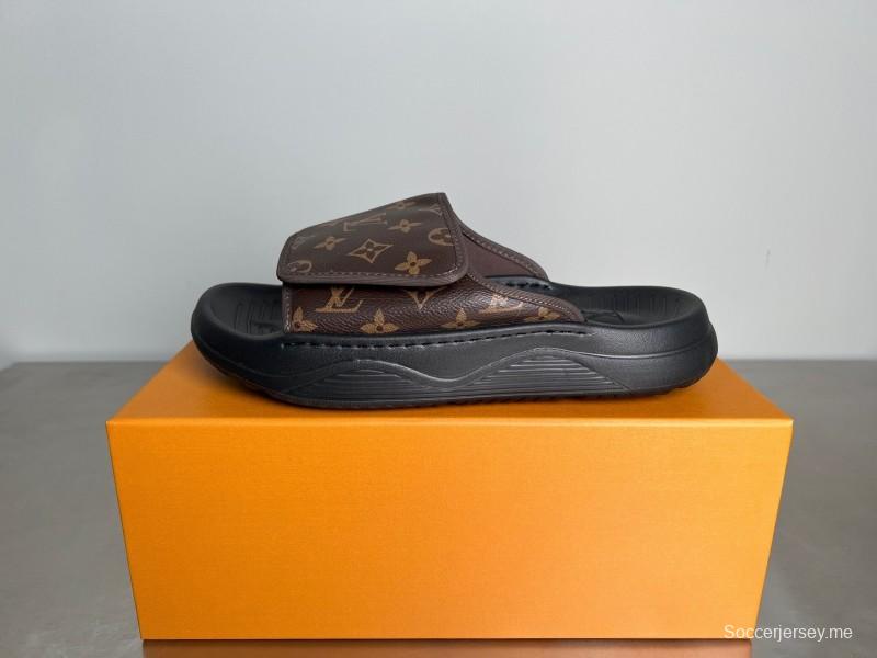 صندل ميامي ميامي ميامي بحزام فيلكرو من لويس فويتون - YC