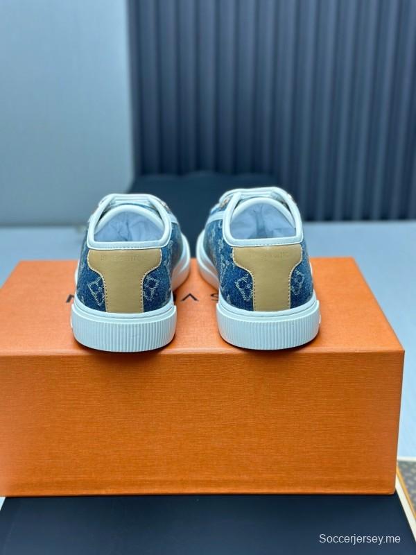 حذاء رياضي أبيض كاجوال بطبعة حيوانات من سلسلة تايم أوت من لويس فويتون - AS00260