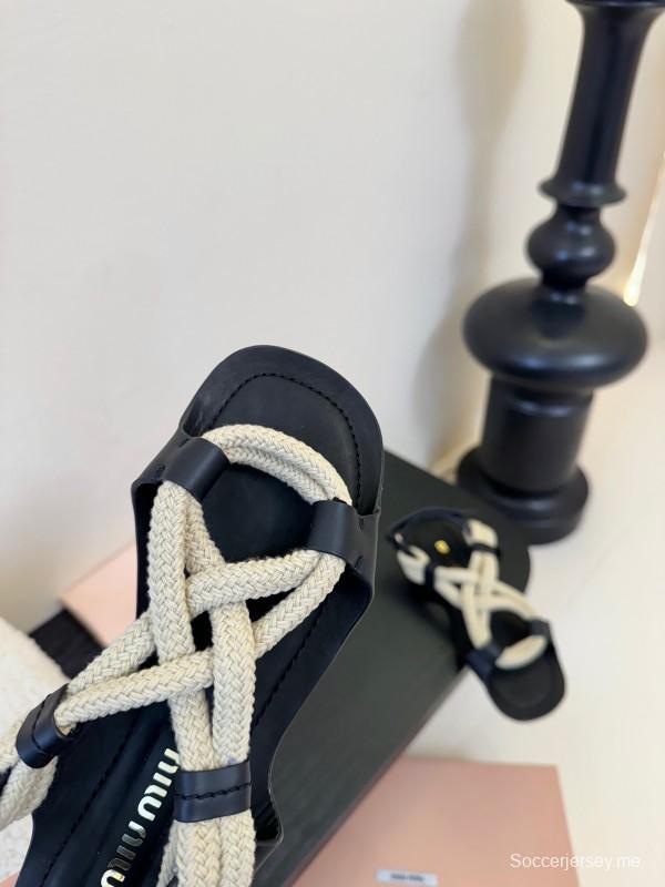 صندل بحبل منسوج من الحبل من ميو 2025/أسس أسبوع الموضة - KFY00330