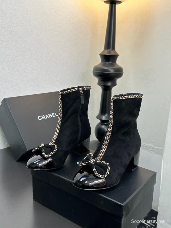 شانيل 2025 جزمة الكاحل ذات الكعب العالي ذات العقدة السلسلة 2025 من شانيل - LY00370