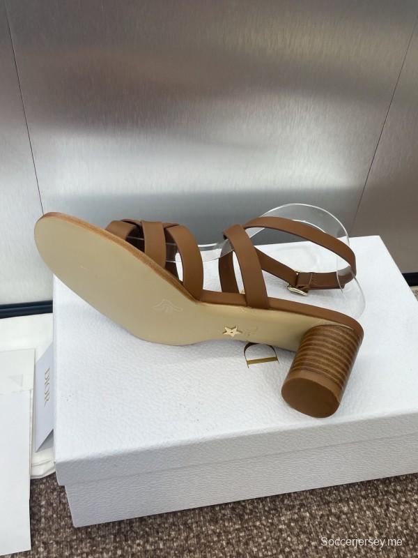 حذاء ديور D-Club D-Club جيلي ملون مجوف بحزام متقاطع ذو كعب متوسط للنساء - KFY00290