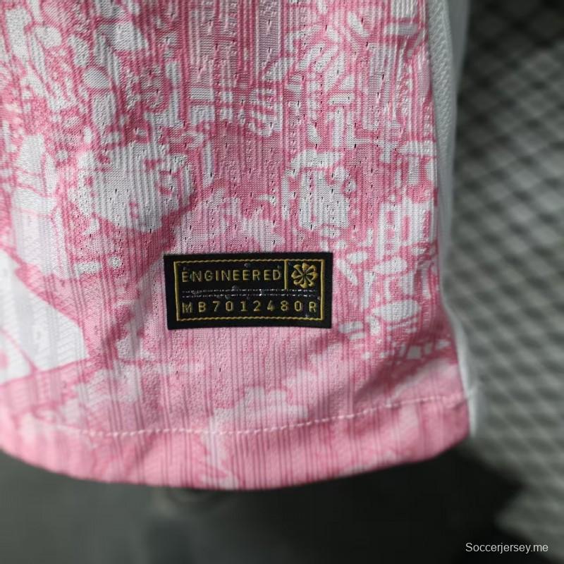 إصدار اللاعب 2026 إصدار خاص للبرازيل 2026 قميص أبيض بنقشة المسيح المخلص باللون الوردي