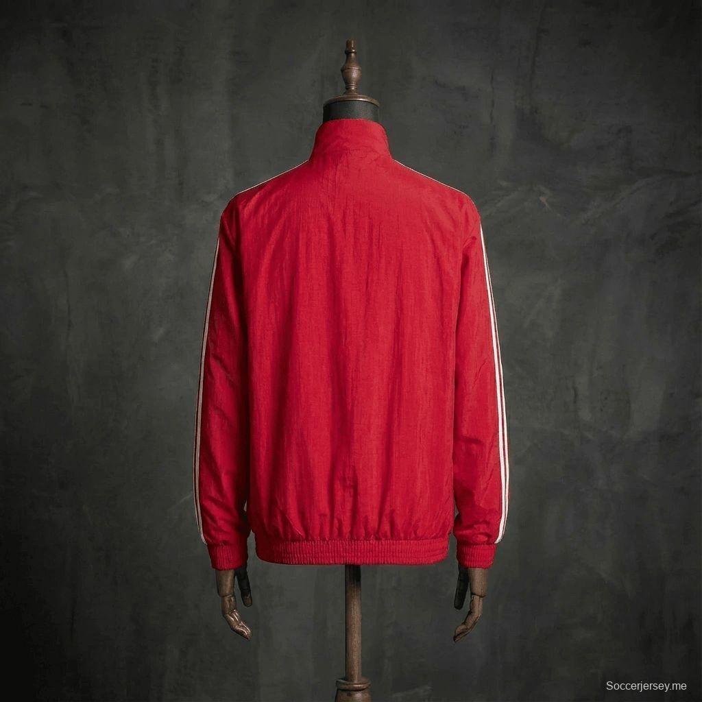 2026 سترة ليفربول حمراء وبيضاء قابلة للانعكاس بسحاب كامل