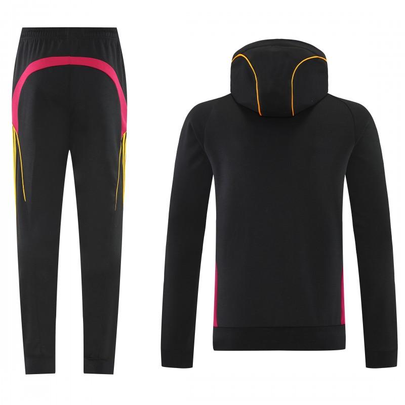 26/27 رومان: طقم رياضي أسود بغطاء للرأس وسحاب كامل + بنطال طويل