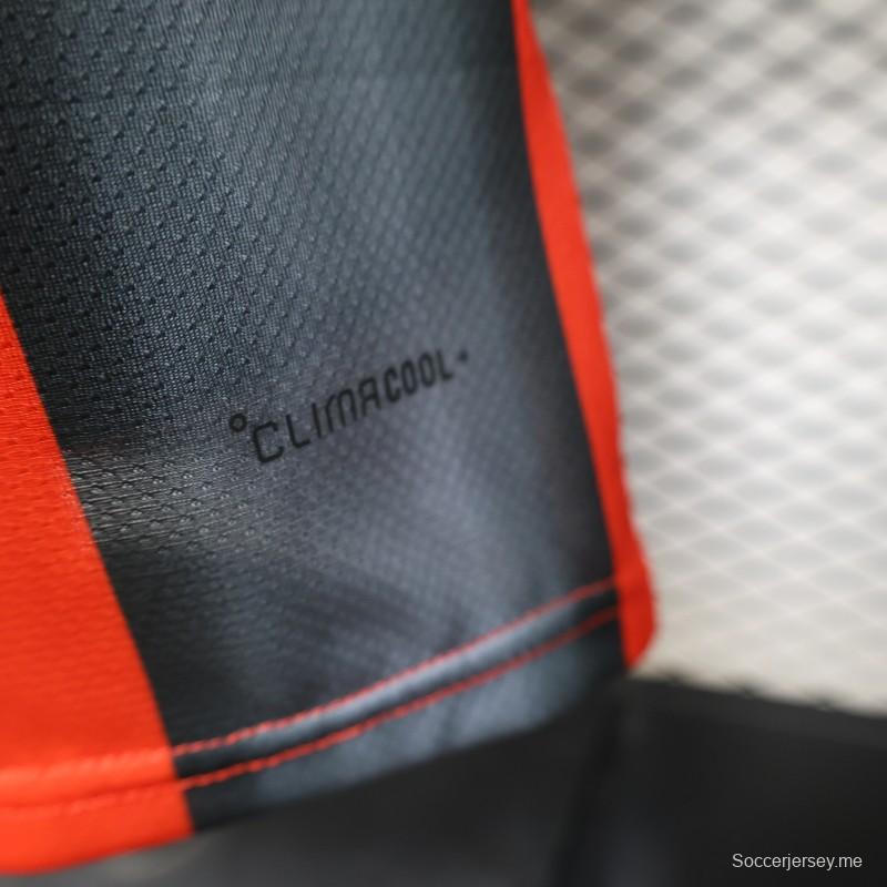 قميص المنتخب البلجيكي للعب على أرضه، إصدار اللاعب 2026