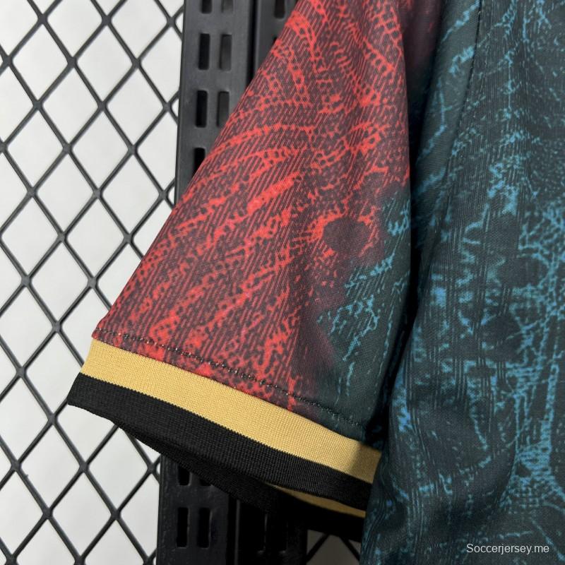 قميص برشلونة التصميمي الكلاسيكي لموسم 2021/22