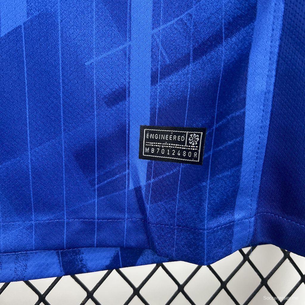 قميص تشيلسي للعب على أرضه للموسم 2025/26 من IFS.AI