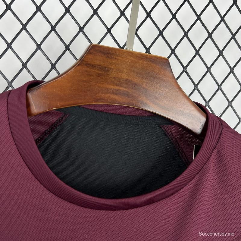 قميص نيوكاسل يونايتد للعب خارج أرضه من موسم 1995/96 (تصميم كلاسيكي)