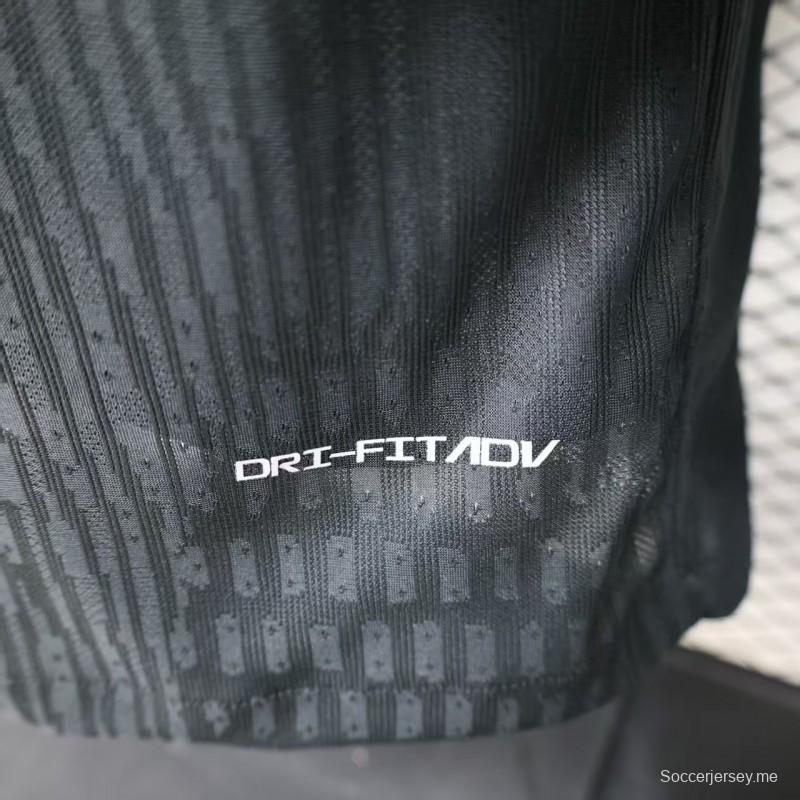 قميص فريق فاسكو دا جاما للموسم 2026/2027 (الملعب) باللون الأسود مع شريط مائل أبيض