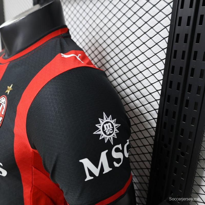 قميص اللاعب الرئيسي لميلان (AC Milan) للموسم 2026/2027 باللونين الأحمر والأسود مع خطوط عمودية