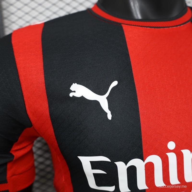 قميص اللاعب الرئيسي لميلان (AC Milan) للموسم 2026/2027 باللونين الأحمر والأسود مع خطوط عمودية