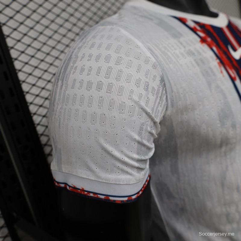 قميص اللاعب الإصدار 2026، إنجلترا، أبيض وأزرق وأحمر، بتصميم الأسد الرمزي، إصدار خاص