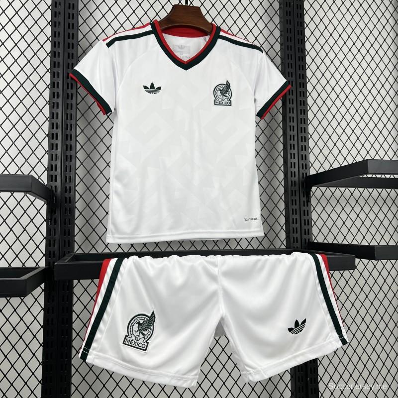 الزي الخارجي لفريق الأطفال المكسيكي في كأس العالم 2026