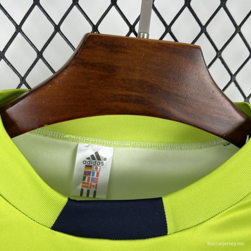 قميص حارس مرمى ريال مدريد طويل الأكمام بنمط رجعي لموسم 1999/2000