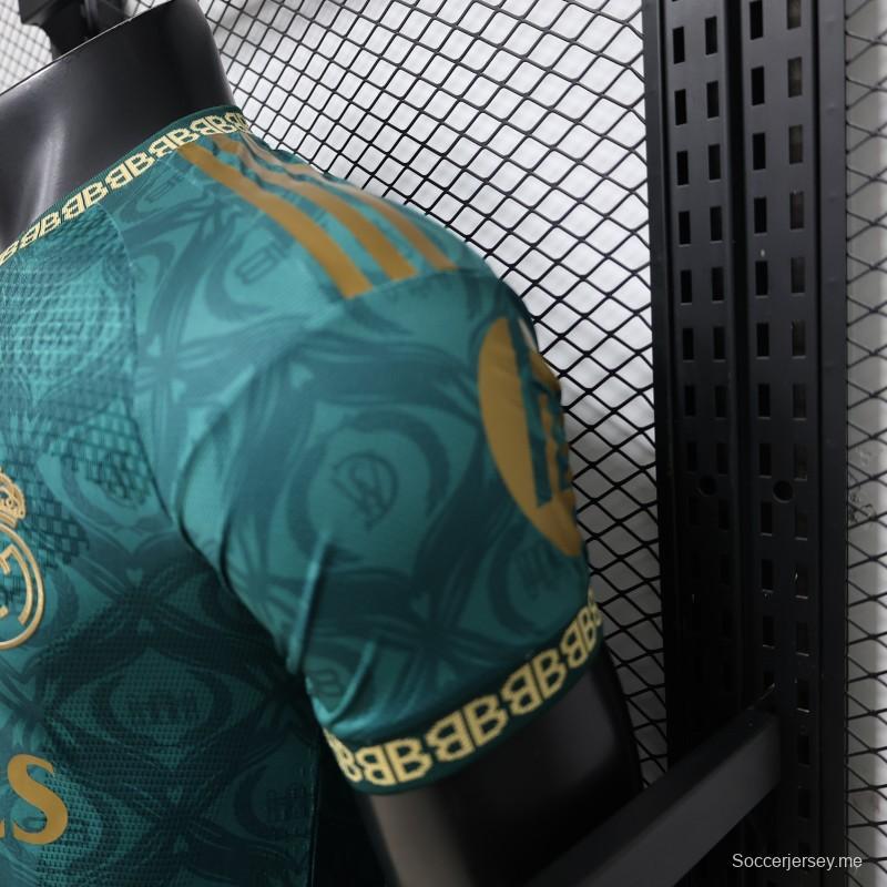 قميص اللاعب الإصدار 26/27، ريال مدريد، الأخضر والذهبي، الإصدار الخاص الثالث