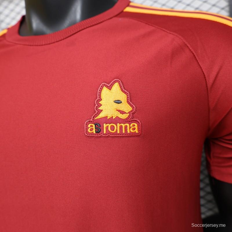 قميص اللاعب الإصدار 2026، AS Roma × Adidas Originals، قميص المنزل باللون الأحمر الداكن الكلاسيكي
