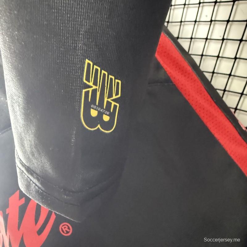 قميص حارس المرمى الأسود ذو الأكمام الطويلة وياقة البولو من نادي ديبورتيفو تولوكا لكرة القدم، إصدار اللاعب 25/26