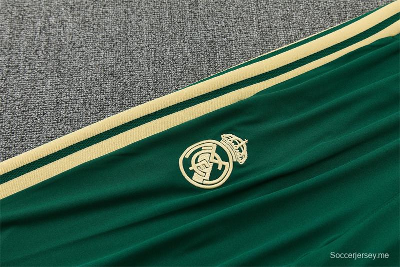 26/27 ريال مدريد - أخضر وكريمي  طقم رياضي مكون من سترة بنصف سحاب + بنطال طويل