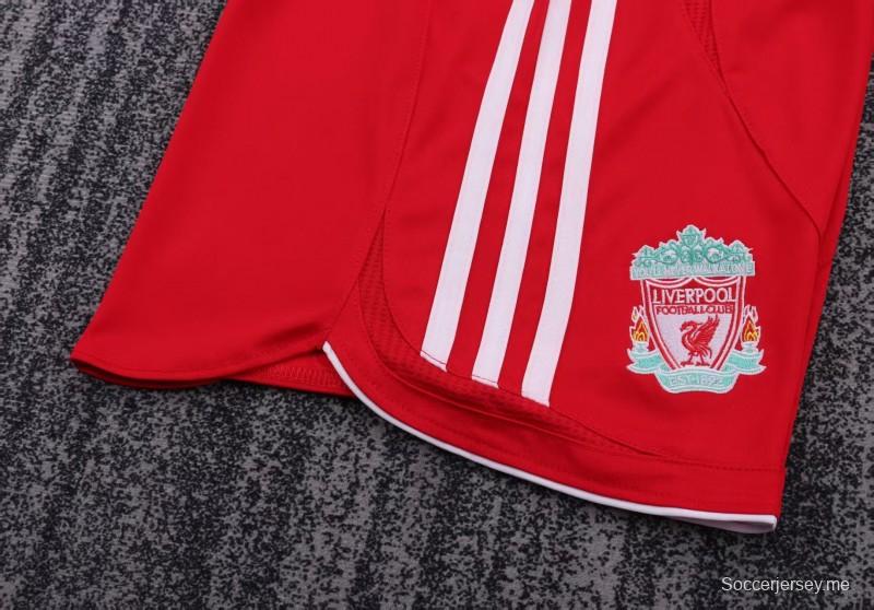 قميص ليفربول الأحمر الرئيسي بنمط ريترو 06/08