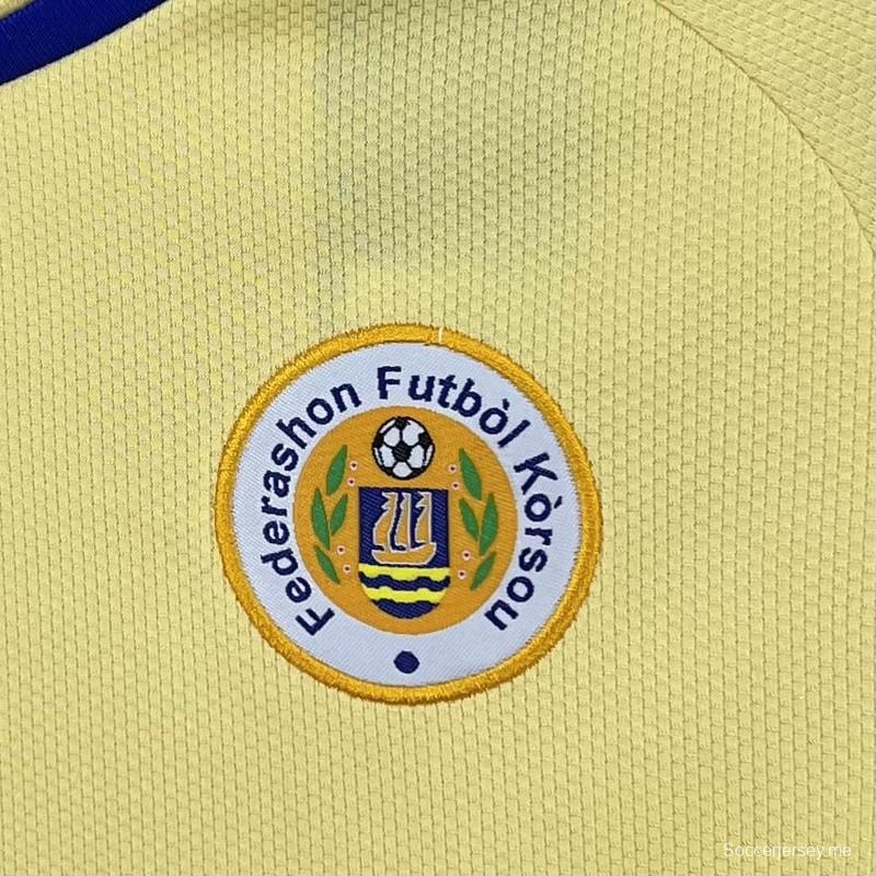 الزي الخارجي لفريق كوراساو للأطفال في كأس العالم 2026