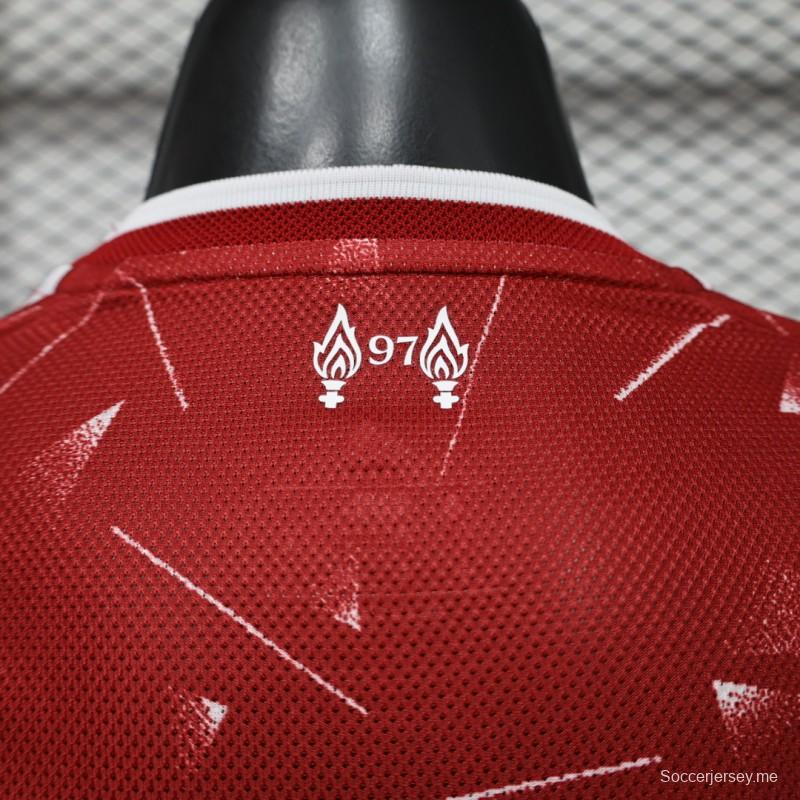 قميص ليفربول الأحمر "البرق" ذو الأكمام الطويلة للموسم 2026/2027 (نسخة اللاعبين)