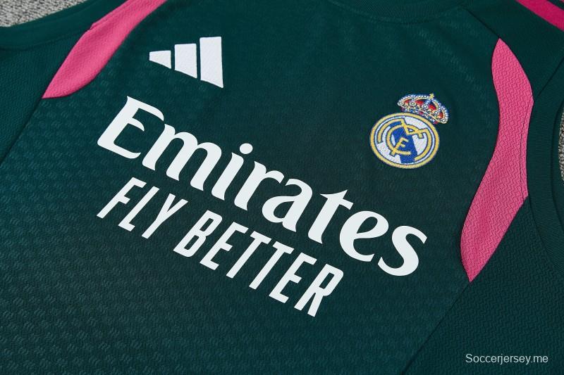 طقم ريال مدريد 26/27 المكون من سترة تدريب خضراء داكنة بلا أكمام + شورت