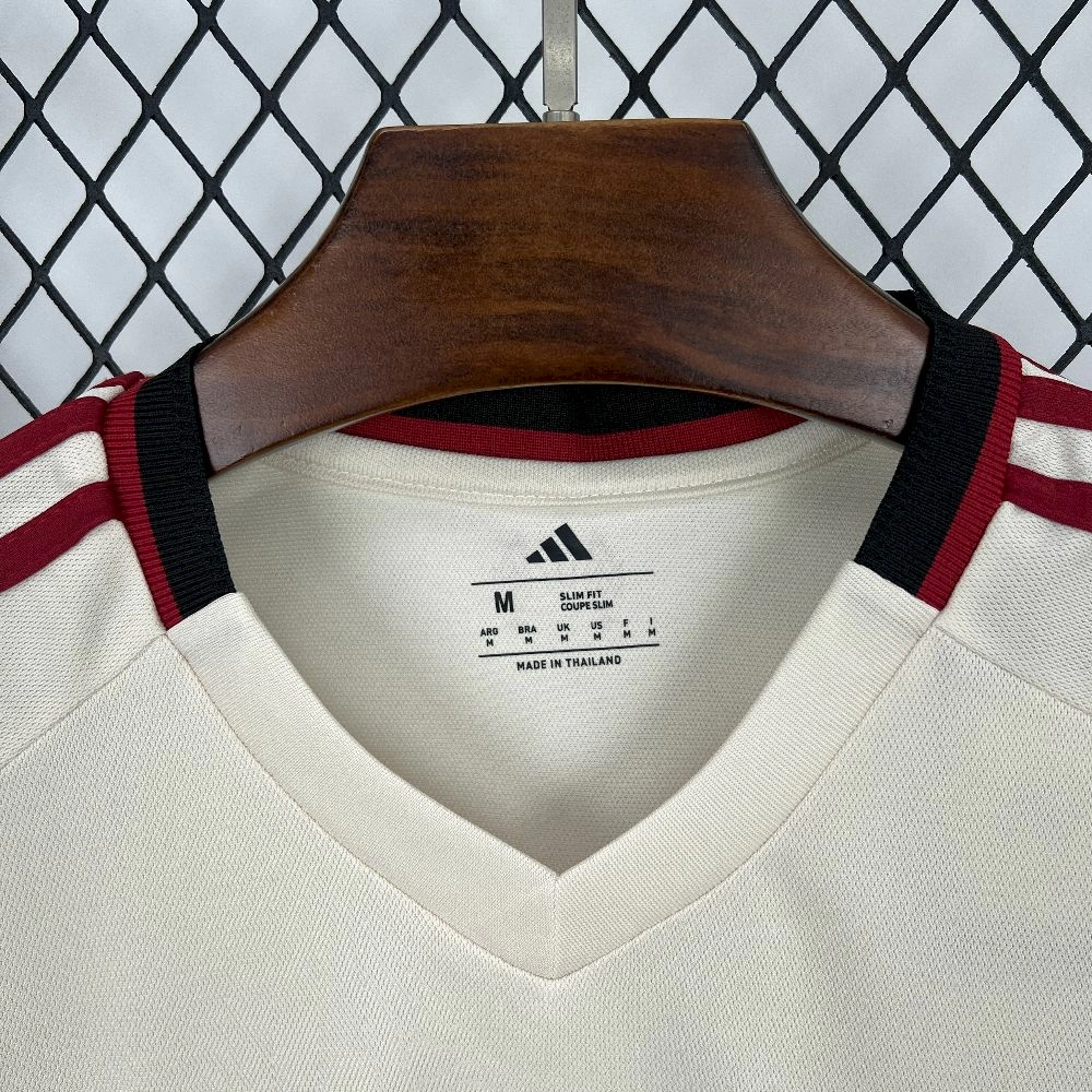 2025/25/26 قميص ليفربول خارجي