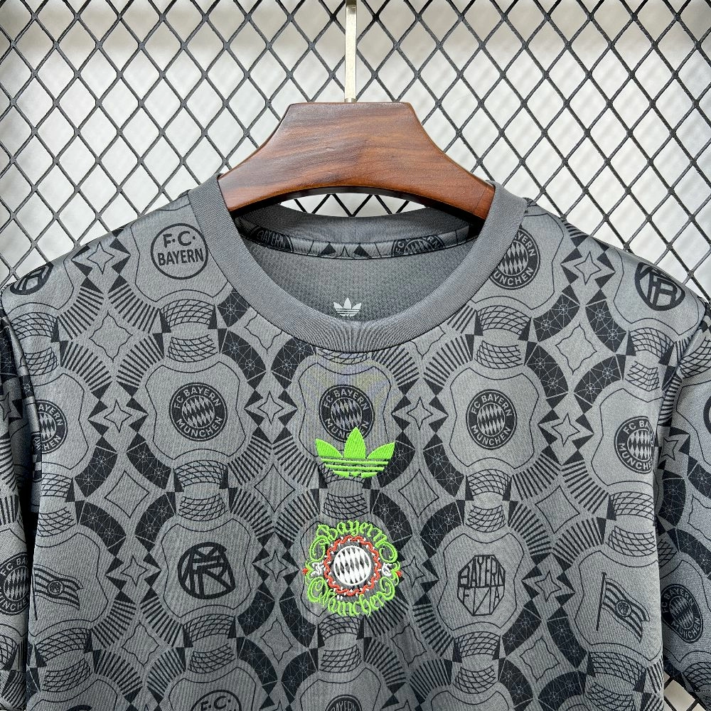 2025/26 قميص تي شيرت بايرن ميونيخ فيسن 2025/26 للرجال