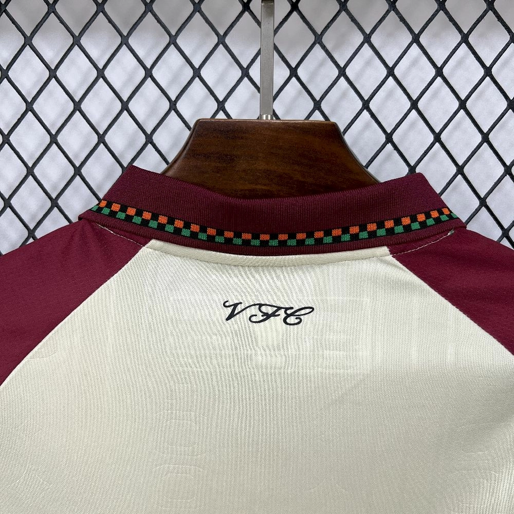 2025/26 قميص نادي فينيسيا للرجال خارج الملعب