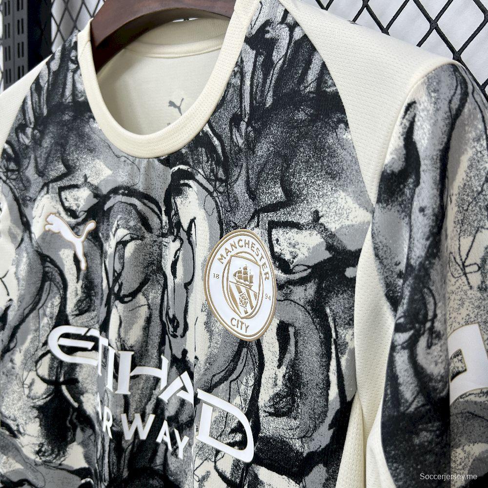 2025/26 قميص عام الحصان لمانشستر سيتي للرجال إصدار خاص من مانشستر سيتي