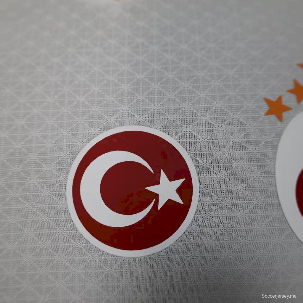 2025/26 نسخة اللاعب 2025/26 قميص غلطة سراي التركي للرجال خارج الديار