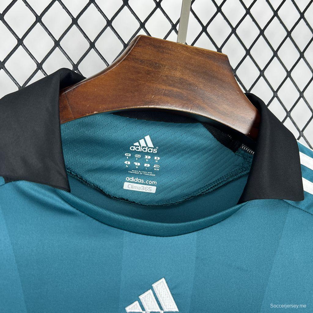 2008/09 قميص ليفربول الثالث الرجعي