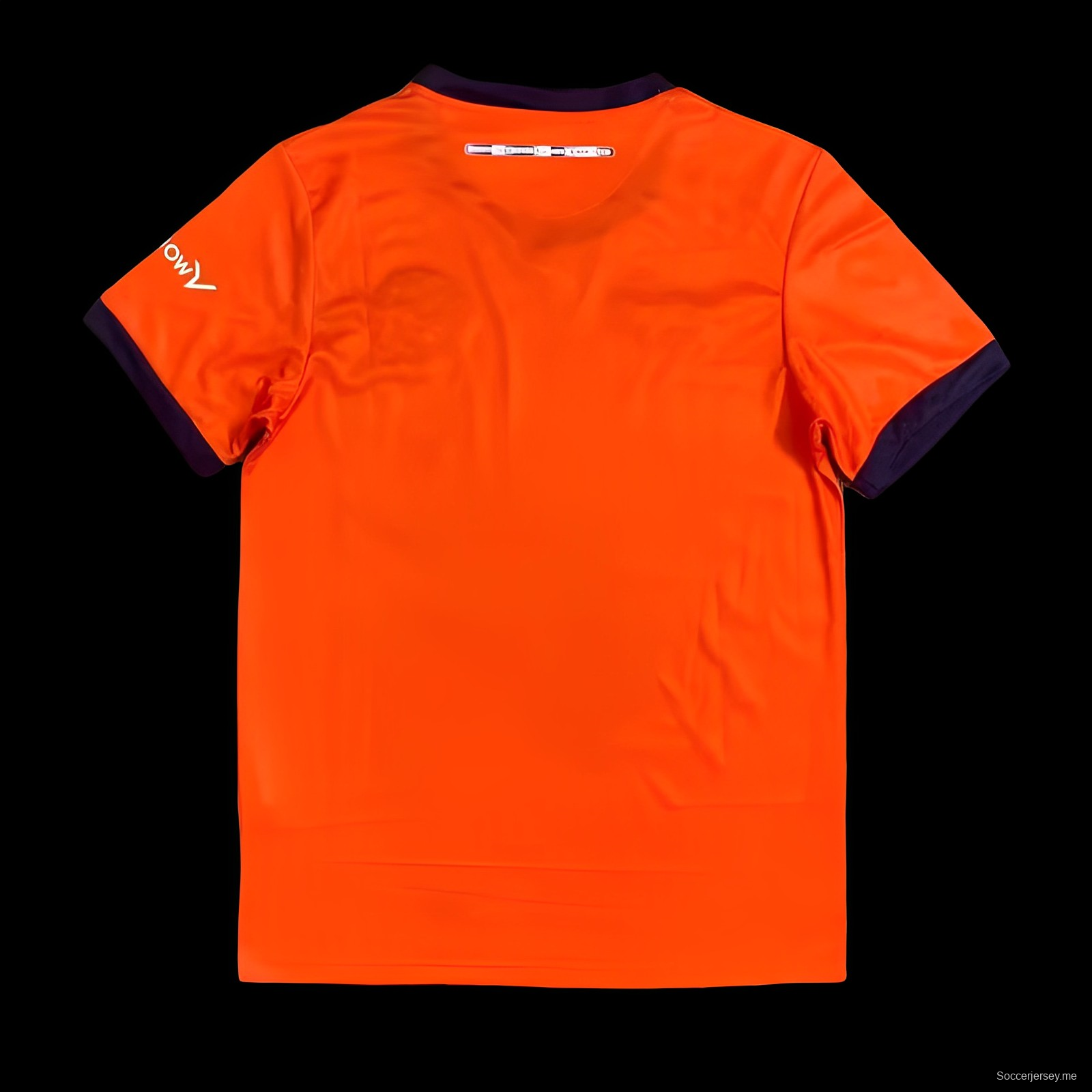 23/23/24 قميص لوتون هوم جيرسي
