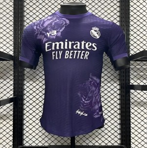إصدار اللاعب 24/25 قميص ريال مدريد × ياماموتو بنفسجي 24/25
