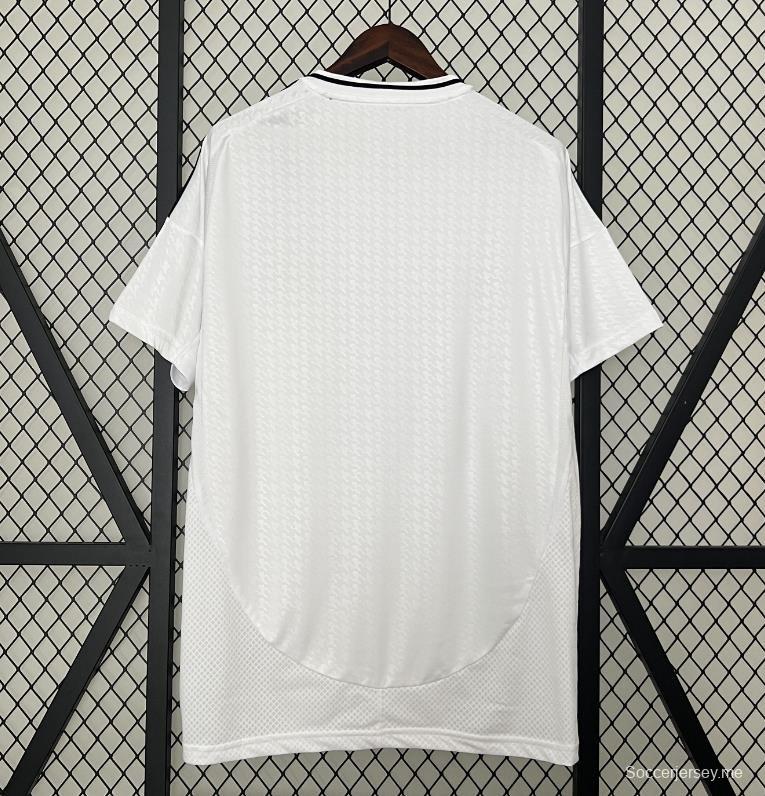 24/25 قميص ريال مدريد الأساسي مع رقعة 15 كأس ريال مدريد
