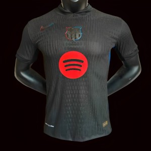 إصدار اللاعب 24/25 قميص برشلونة ذهاباً وإياباً أسود بمناسبة الذكرى 125 لتأسيس برشلونة
